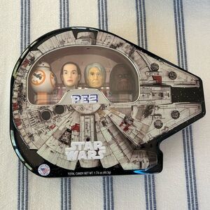 Collectible Star Wars Millennium Falcon PEZ Dispenser Set - Unopened & NWOT!